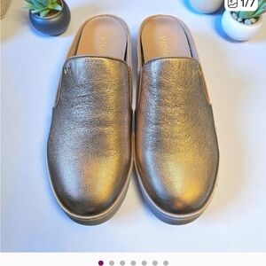 Vionic Women's Metallic Gold Mules
